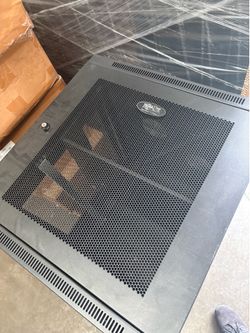 Tripp-lite smart rack enclosure