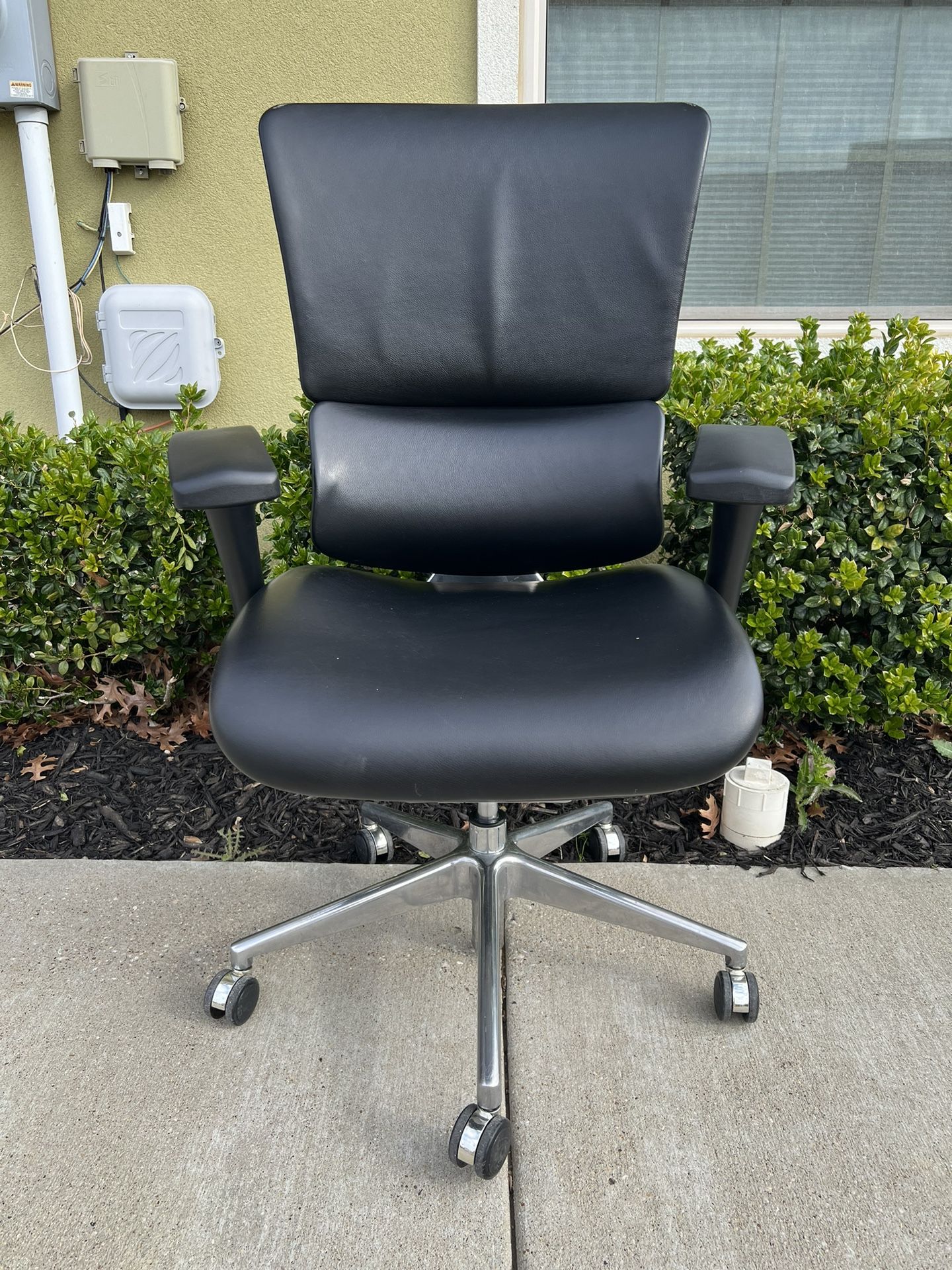X3 Executive Office Chair