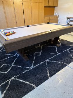 Large Pool / billiards table