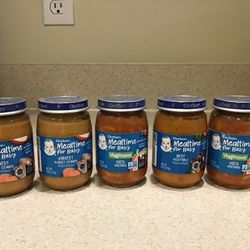 Unopened Jars of Baby Food from Gerber, 8+ months- FREE 