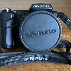 Olympus SP-610UZ 14 MP HD/3D 22x Wide Optical Zoom Compact Digital Camera