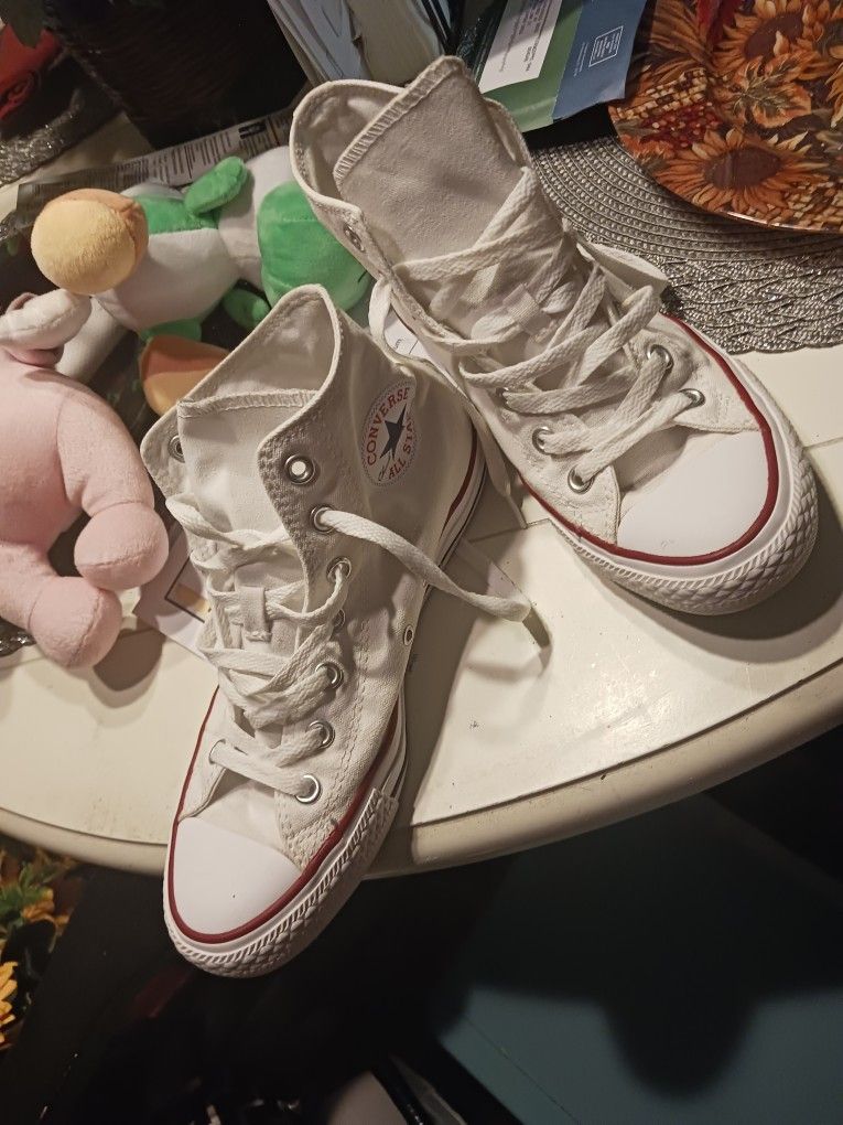 New Sz8 Men Or Woman Converse Sneakers 18 Firm
