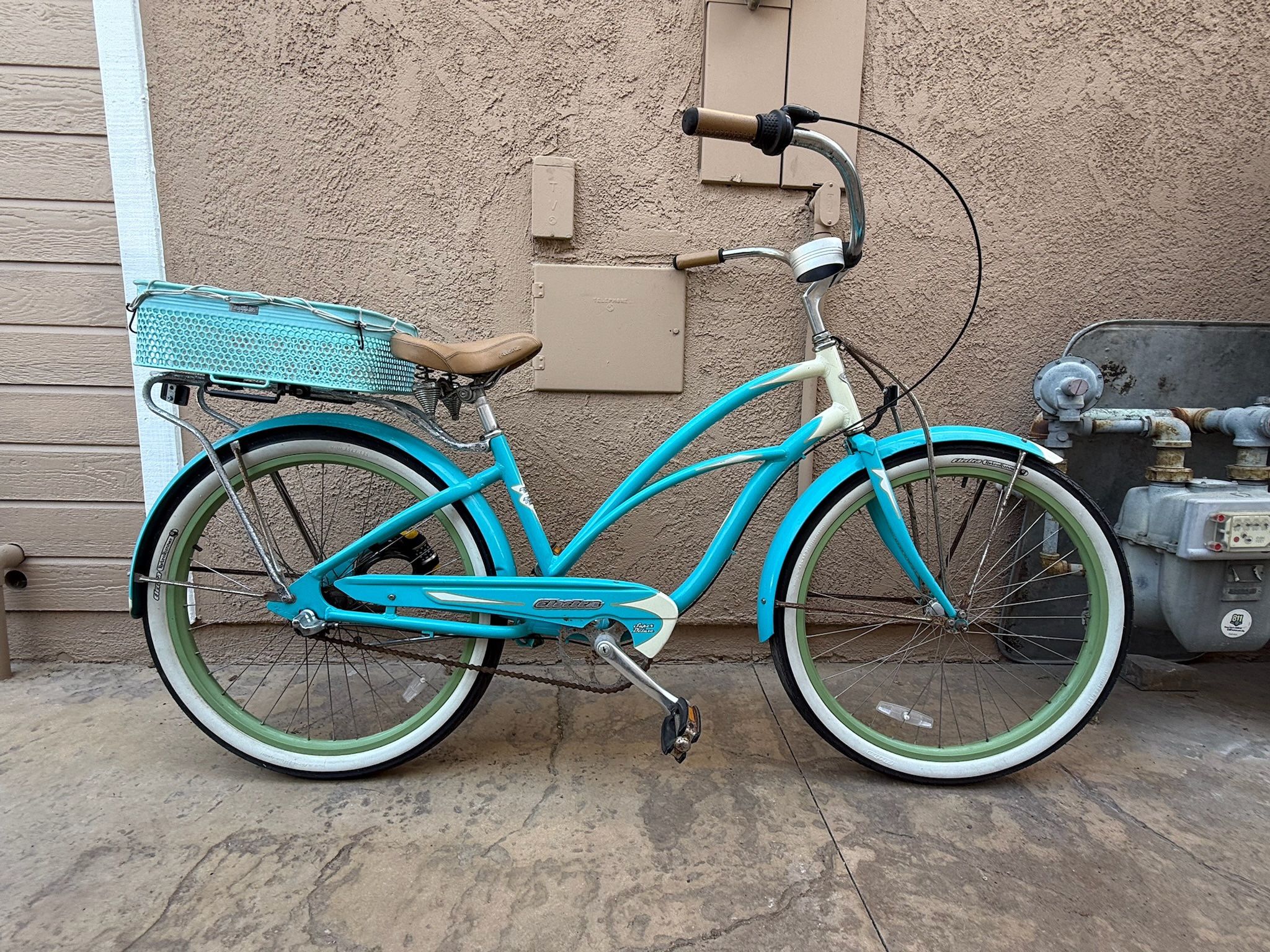 Electra Super Deluxe Beach Cruiser Bike 3 Speed Internal Shimano Nexus