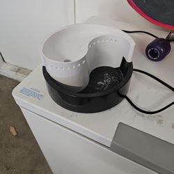 Ying Yang Pet Feeder $7