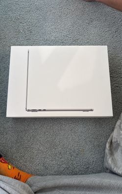 macbook air box EMPTY