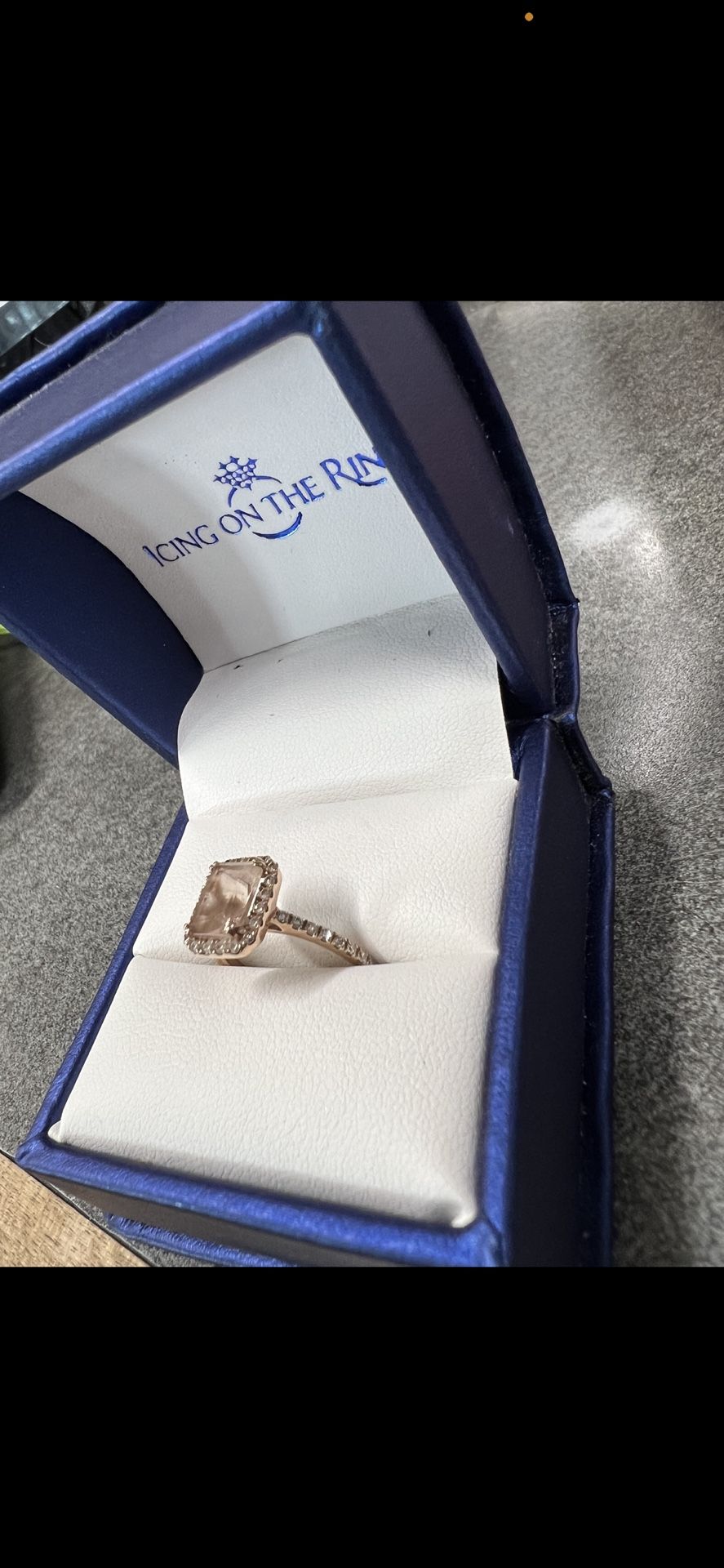 REAl Diamond Engagement Ring Rose gold! 