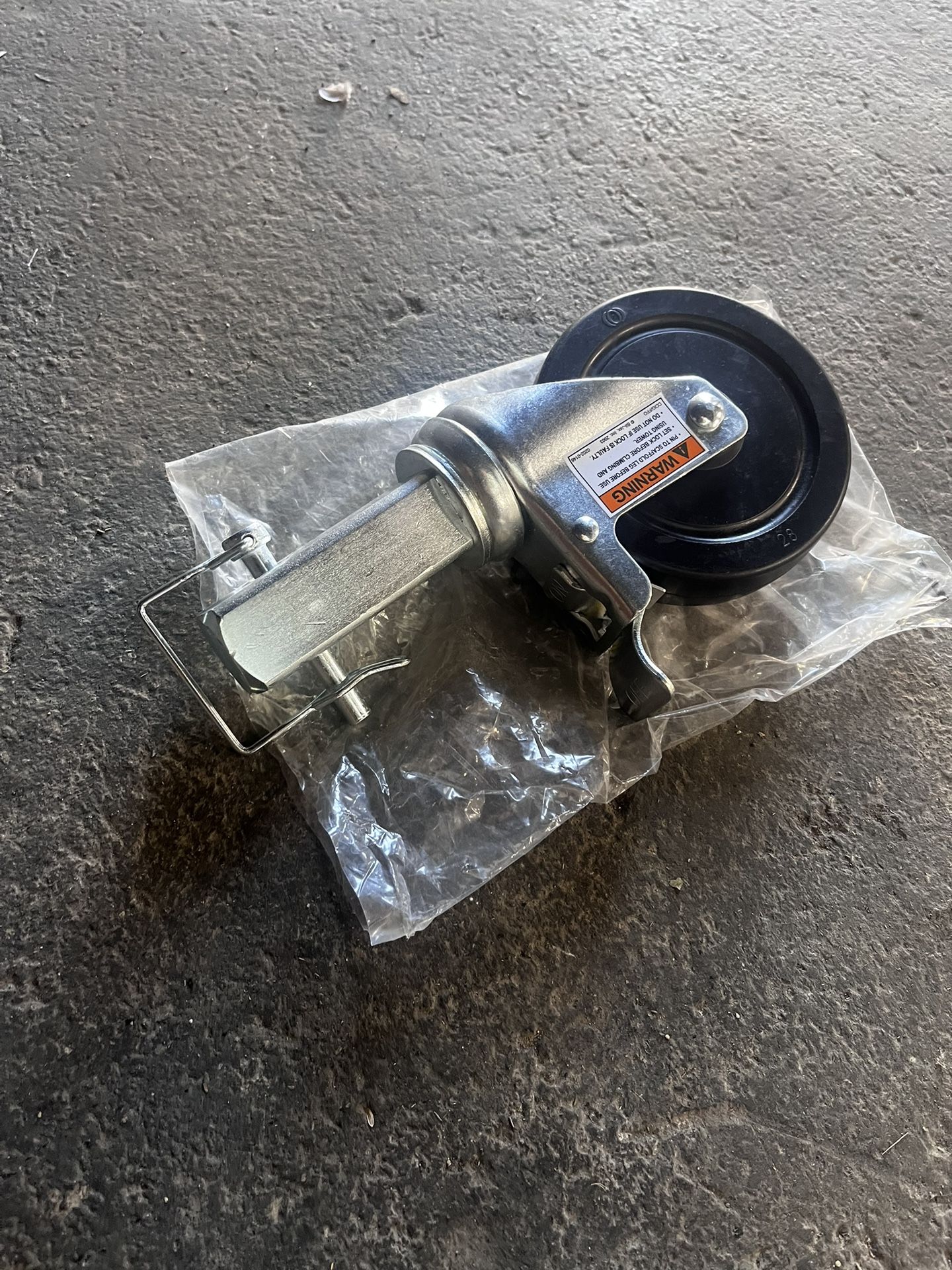 (4) METALTECH HEAVY-DUTY I-C1CAS5 5" CASTER WITH LOCKING PIN