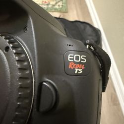 Canon EOS Rebel T5 Bundle