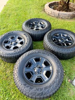4 OEM Jeep Gladiator Mojave 6 spoke Wheels & Falken Wildpeak A/T Tires – 17”