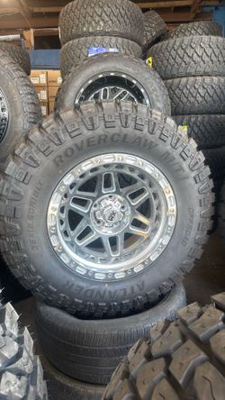 XM 18x8.5 5x127 WITH 35 12.50 18 MT