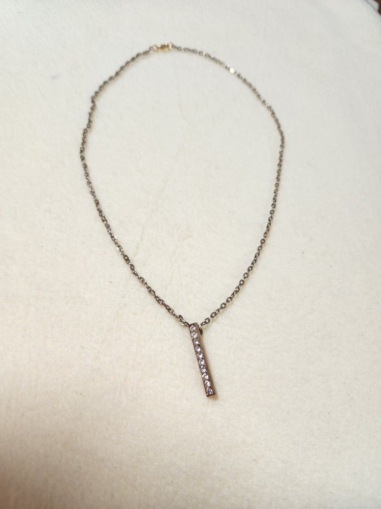 Crystal Studded Pendent Necklace