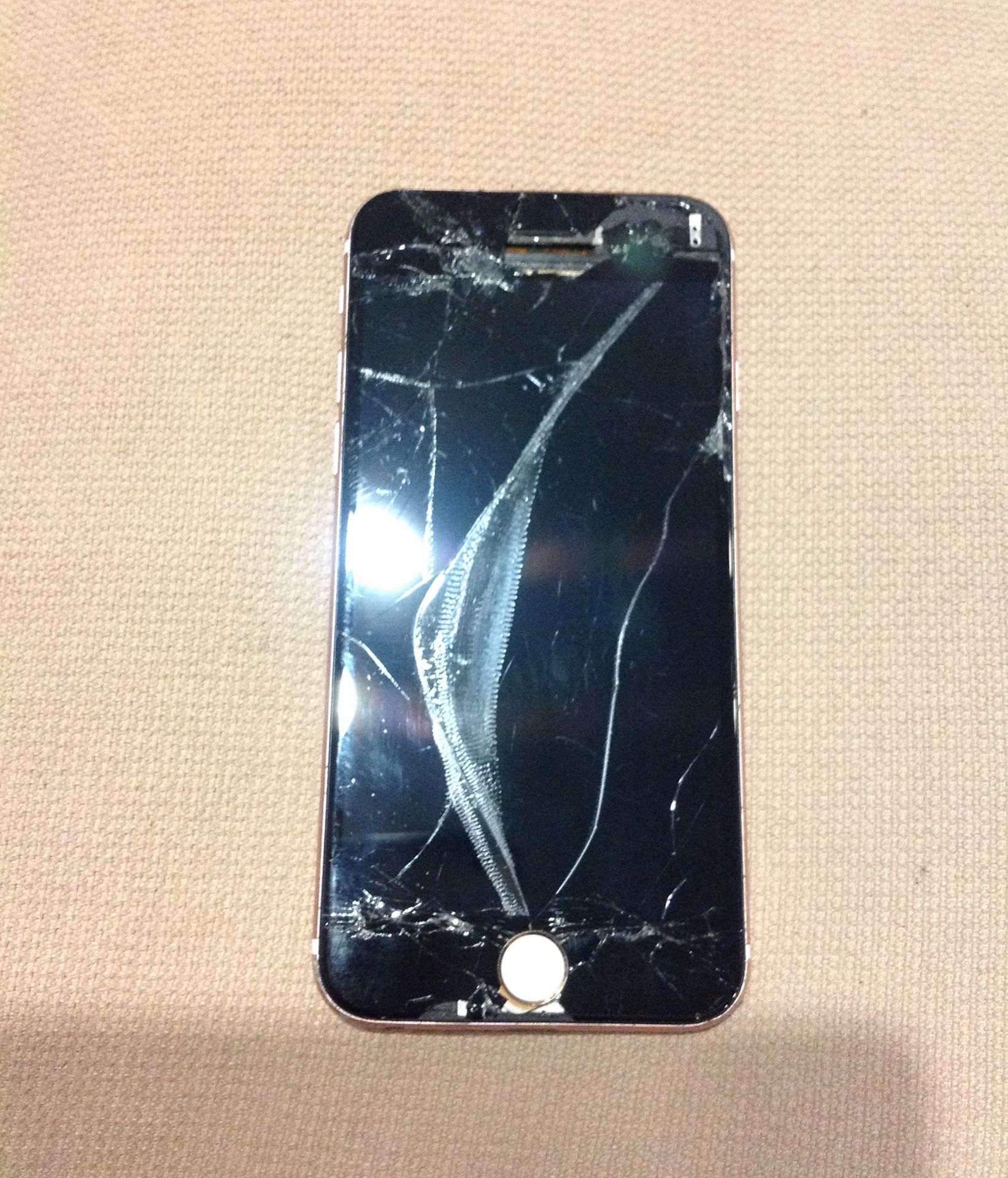 iPhone 6s unlocked *cracked*
