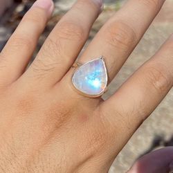 Beautiful Moonstone Sterling Silver Ring, Size 8.5