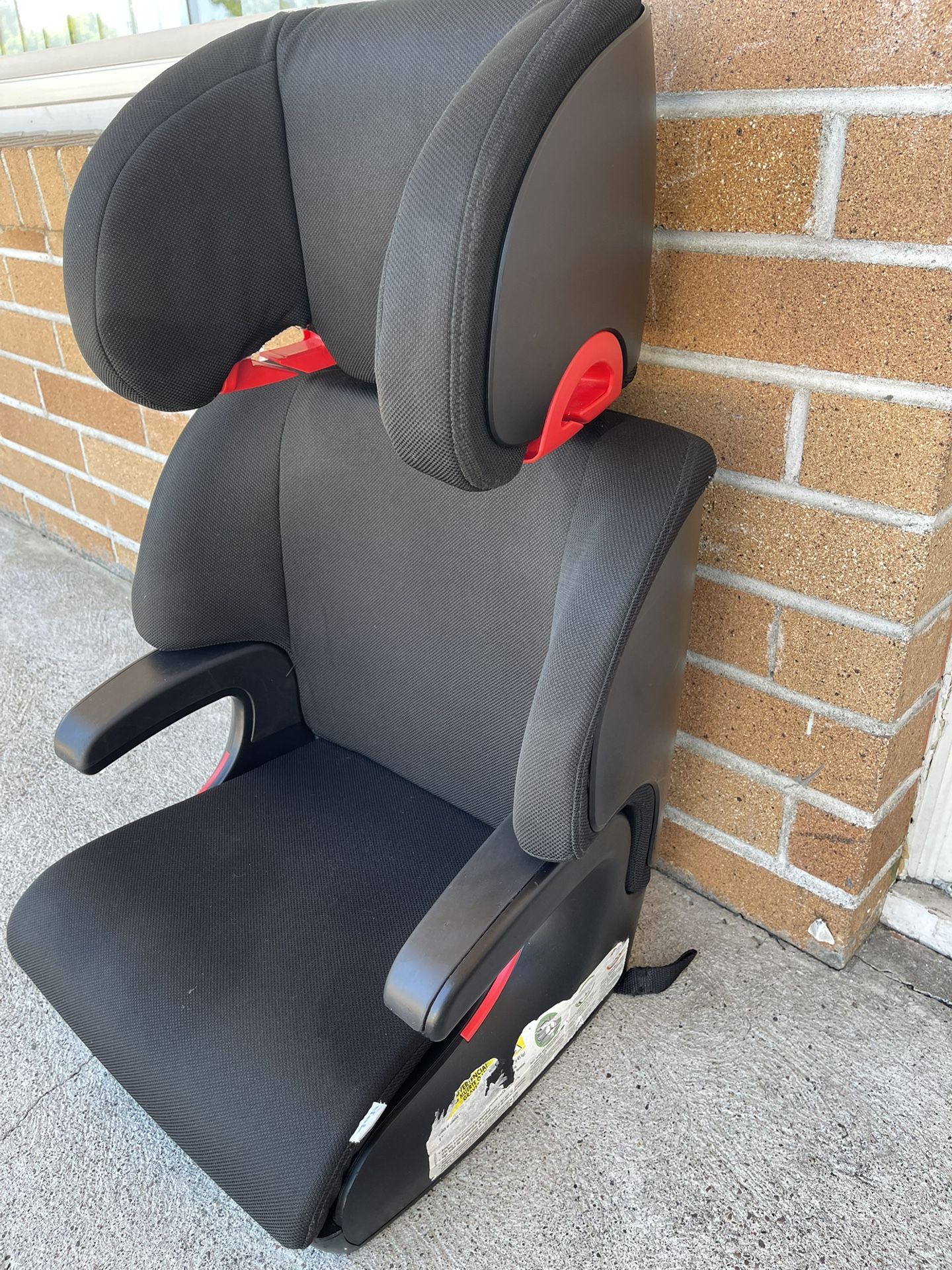 Clek Oobr Booster Seat – Like New – $100 (Retails $295.99)