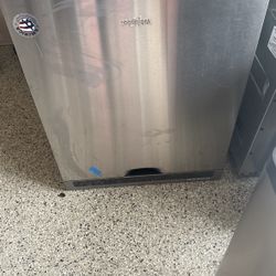 Whirlpool Dishwasher