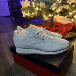 Classic Leather Unisex Reebok Shoes