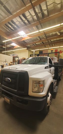 Ford Diesel Flat BedTruck