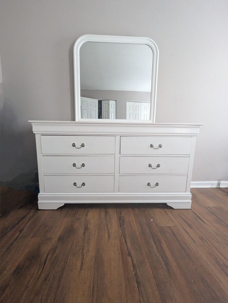 Dresser 