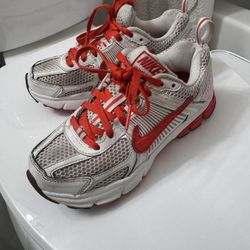 Kids Nike Vomero Valentines 