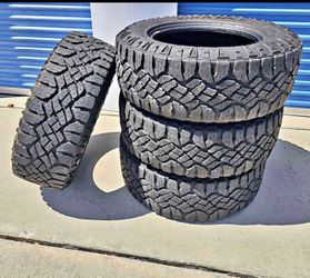 275/70/18 Vendo Un Set De Llantas Goodyear En Muy Buenas Condiciones De Vida Las 4 ✅🤩