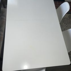 Extendable Dining Table 