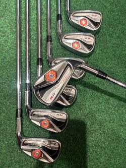 Taylormade R11 pw-4 iron set