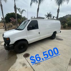 2010 Ford E-350