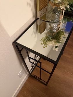 Glass tabletop