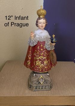 Infant Prague Statue
