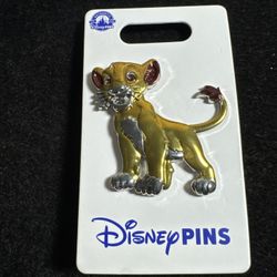 DISNEY PARKS PIN LION KING SIMBA 3D METALLIC NEW ON CARD