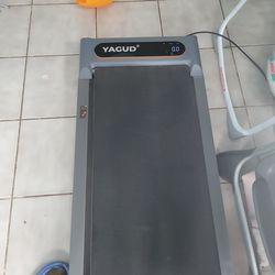 Walking treadmill