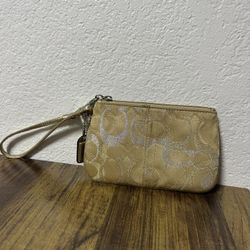 VINTAGE COACH  WRISLET  