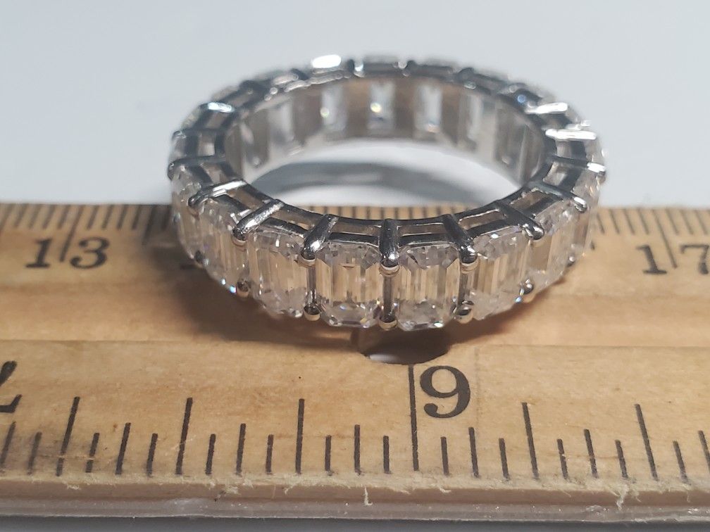 Brand New Moissanite Diamond Ring VVS White Passes Dismond Tester, Eternity Mens Ring Size 11

$1,000 SAN JOSE, CA