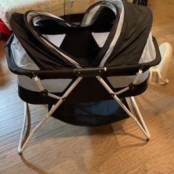 Infant Portable Crib 