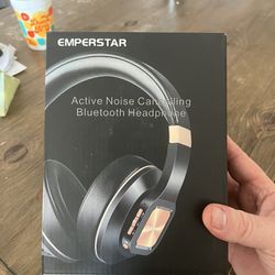 Noise Canceling Bluetooth Headsets 