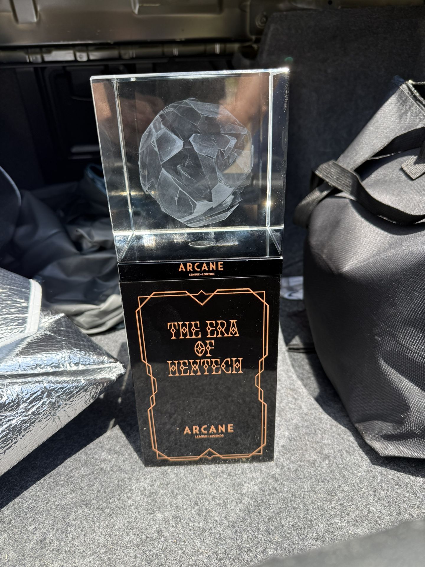 Riot Games - League of Legends Arcane The Era Of Hextech Statue