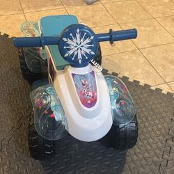 Disney Frozen 2 Kid Trax Sing and Ride On Toy