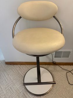 Set of 4 Vintage Design Institute America Leather Bar Stools – Excellent Condition