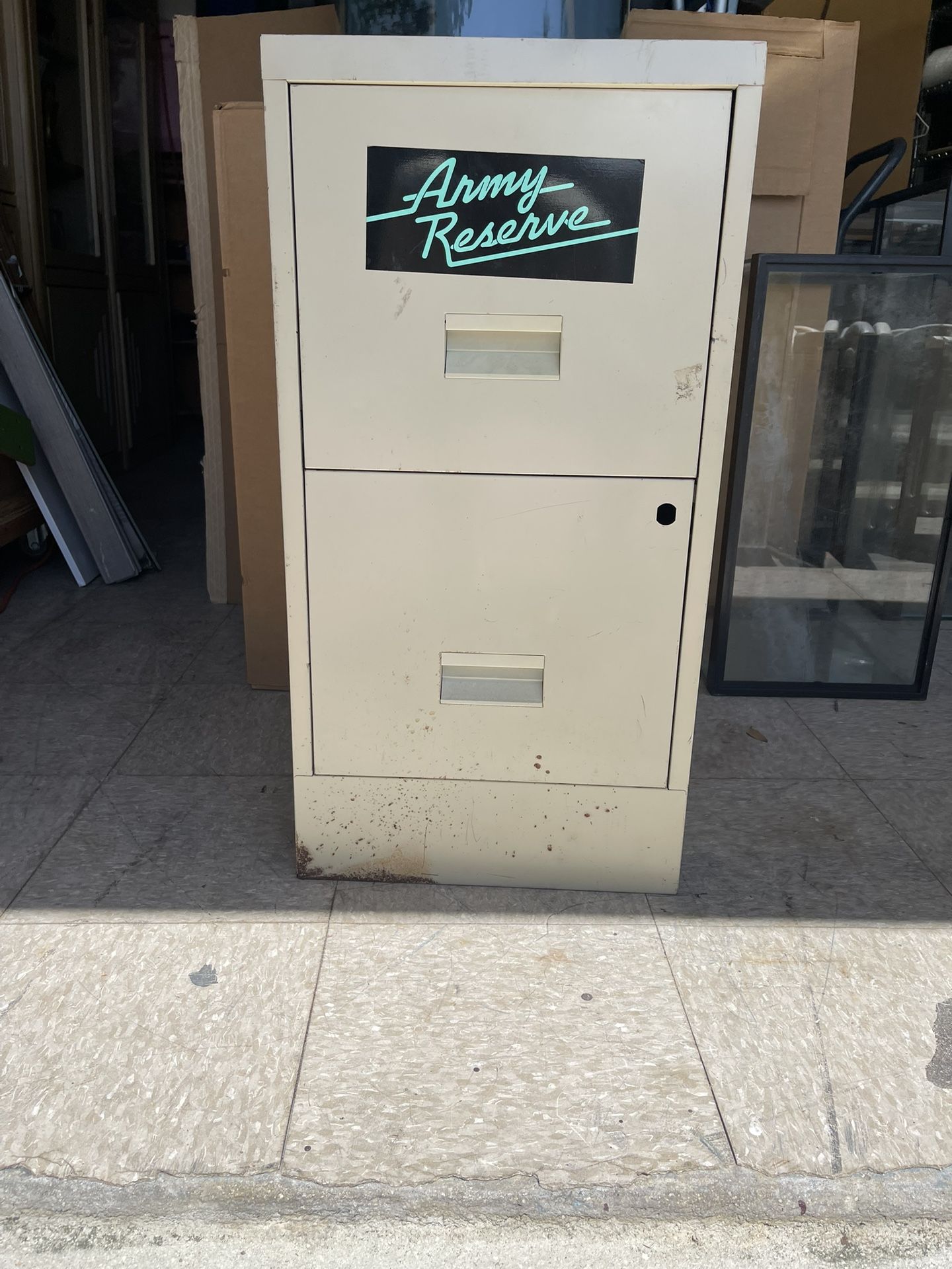 File Cabinet Two Drawers No Lock