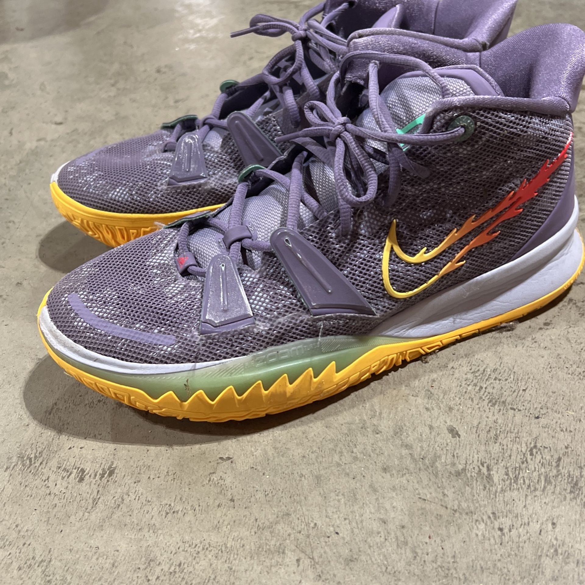 Kyrie 7 Daybreak Size 13