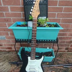 "California" Crate Strat Guitar & Amp & Cable & Picks &