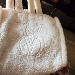 Victoria Secret Winter Edition $15.00