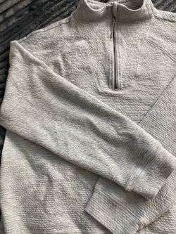 Pull over zip up