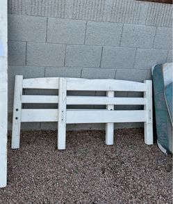 Twin size bed