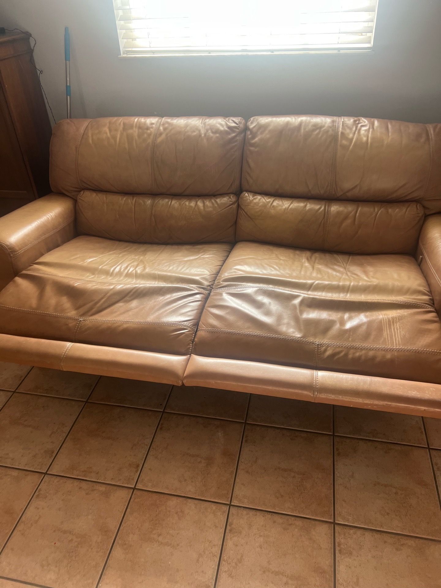 Recliner sofa
