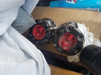 Toyota locking hubs