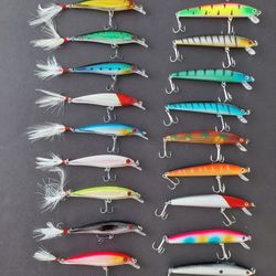 Brand New Fishing Lures Minnow Baits 20pcs Lot 