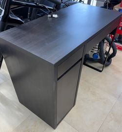 Nice Ikea Desk, for schoolwork or Family Bills