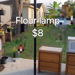 Floor Lamp $8 Obo