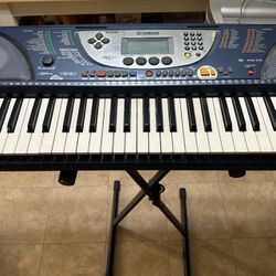 Yamaha Keyboard,  Psr 270 withstand
